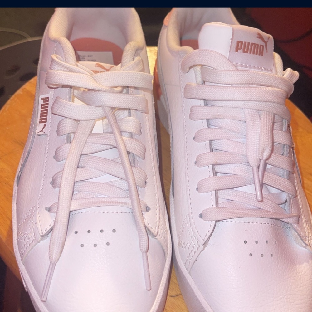 PUMAS - Picture 5 of 6